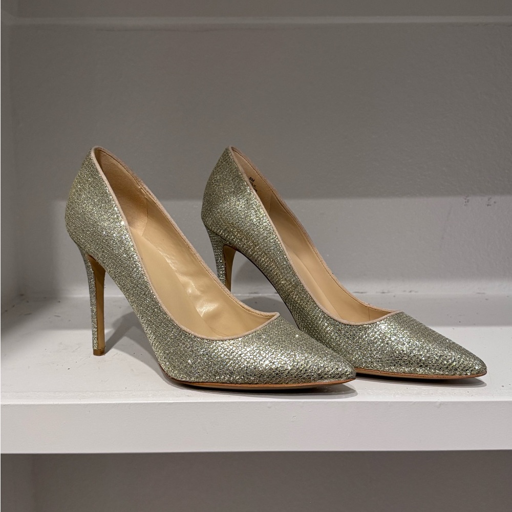 Nine West Pointy Pump Metallic Champagne Size 8